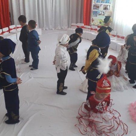 "балақай" тобы "Елін сүйген-Елбасы"